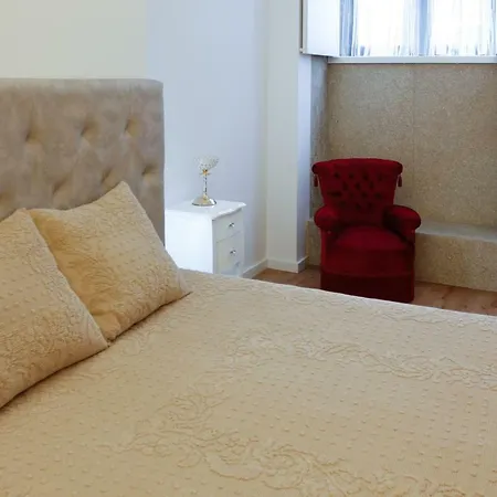Lux Downtown Apartment